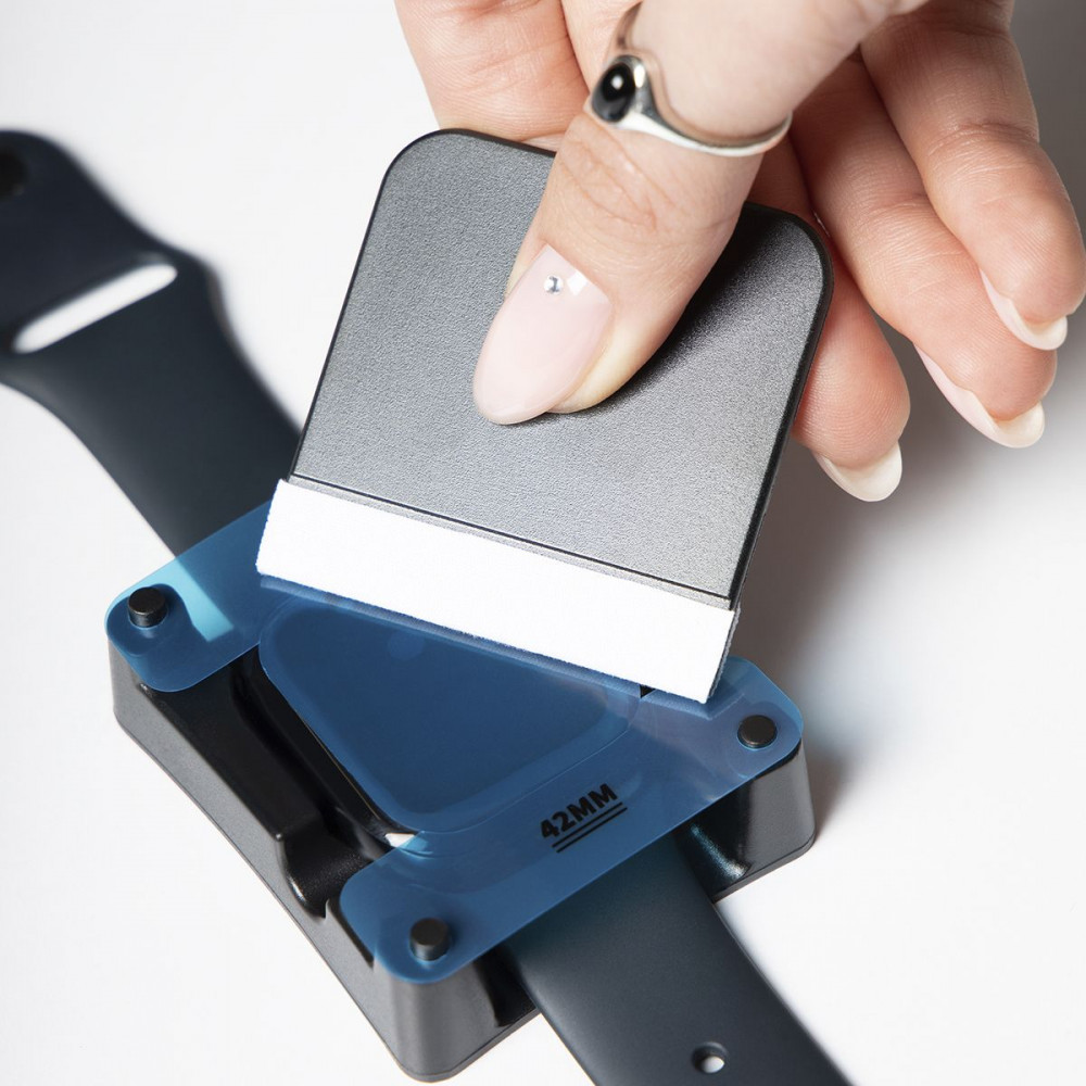 Захисне скло Proove Achilles Apple Watch Series 4/5/6/SE/SE2/SE3 44 mm — Придбати в Україні - фото 14