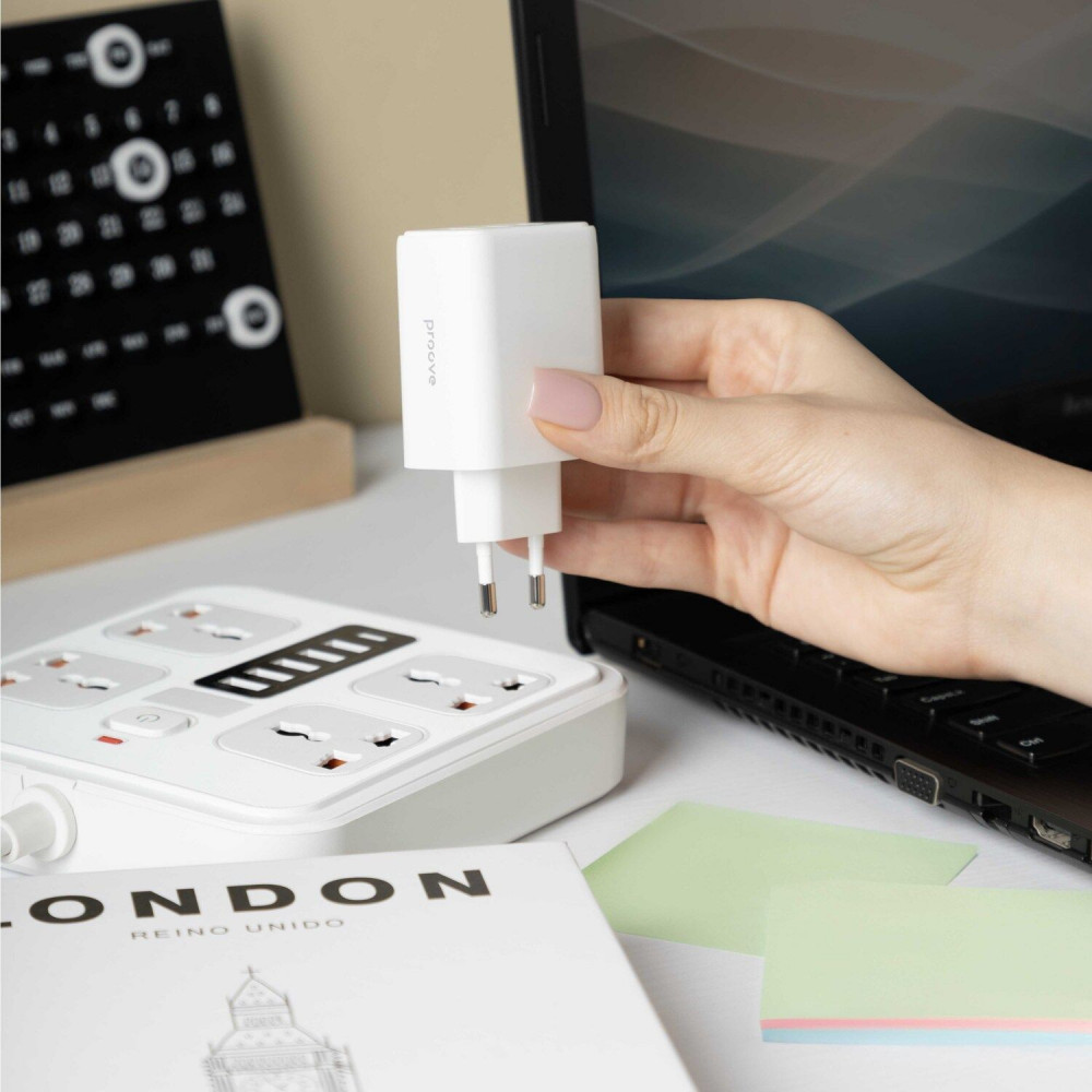 СЗУ Proove Silicone Power 2 67W (2*Type-C+USB) - фото 3