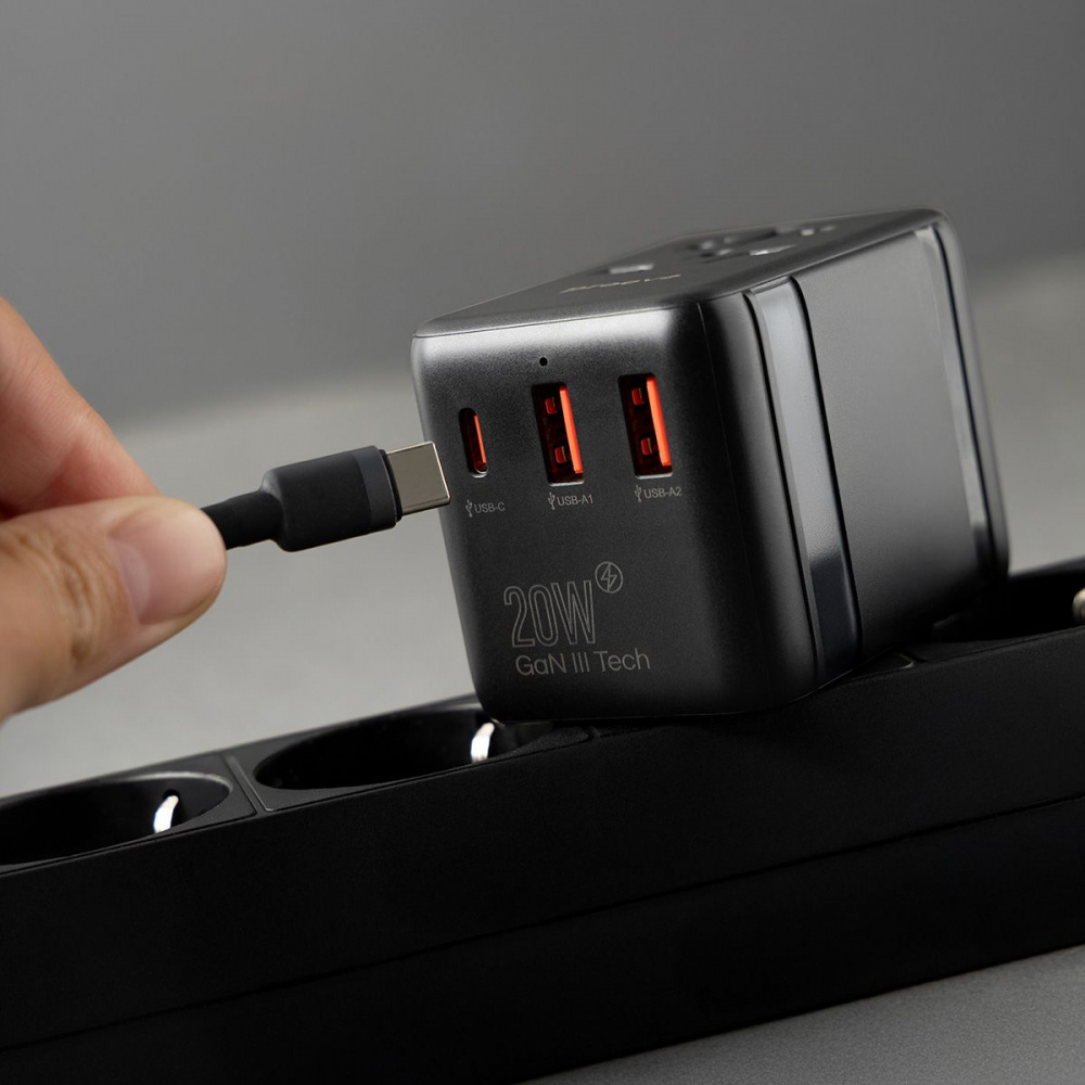 Универсальный адаптер Proove Trip 20W - фото 13