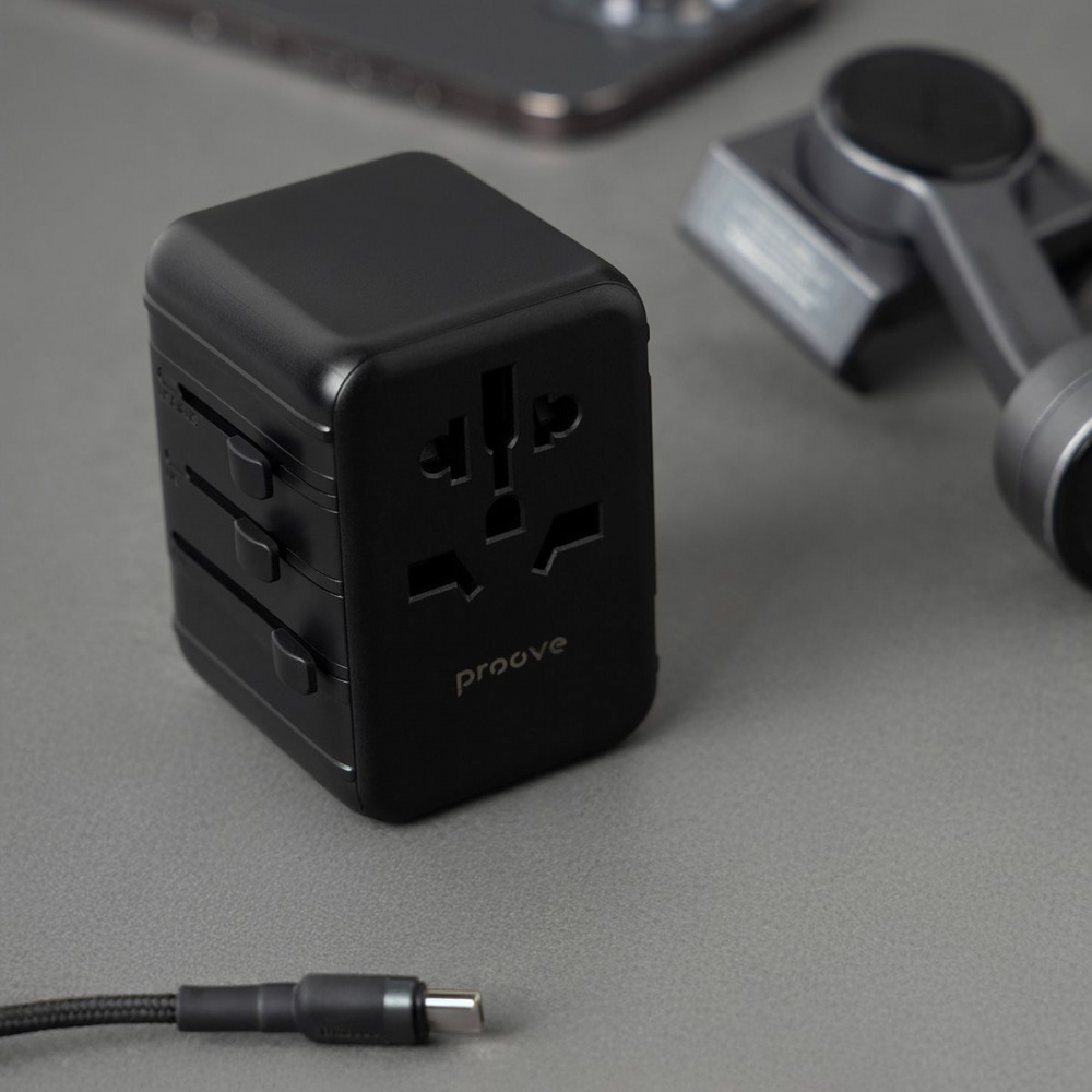 Универсальный адаптер Proove Trip 20W - фото 9