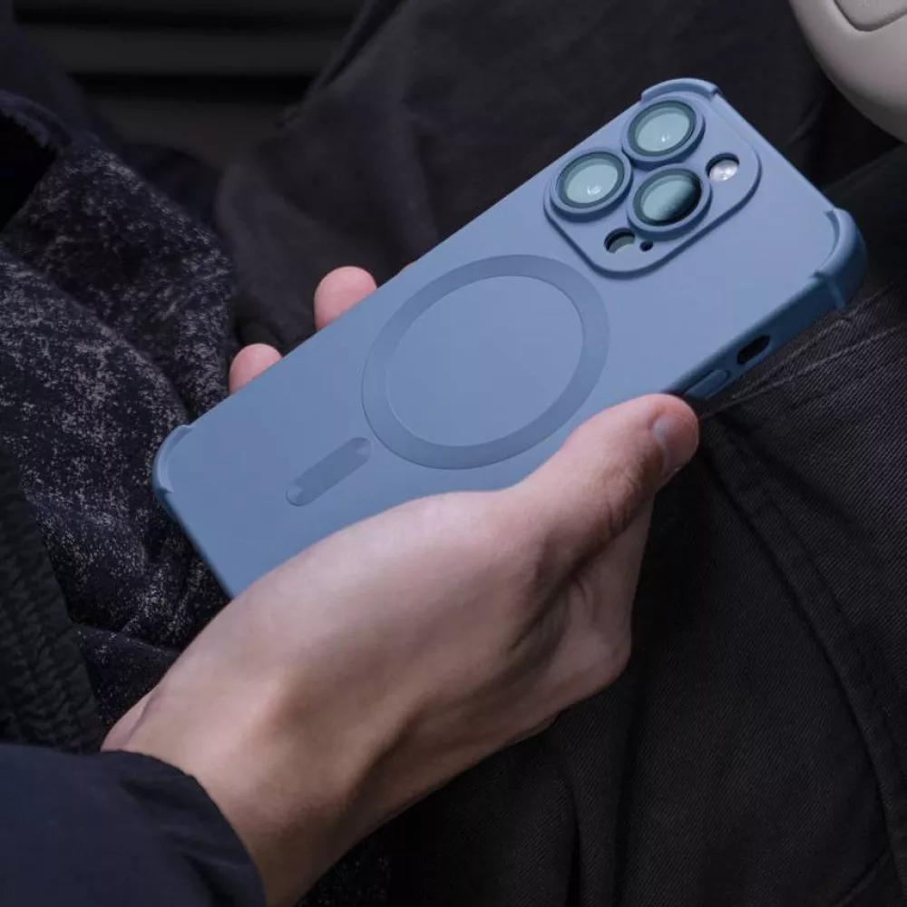 Чехол Silk Touch Case with Magnetic Ring iPhone 15 - фото 4